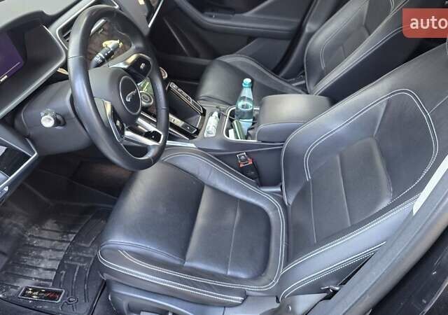 Черный Ягуар I-Pace, объемом двигателя 0 л и пробегом 86 тыс. км за 25500 $, фото 2 на Automoto.ua