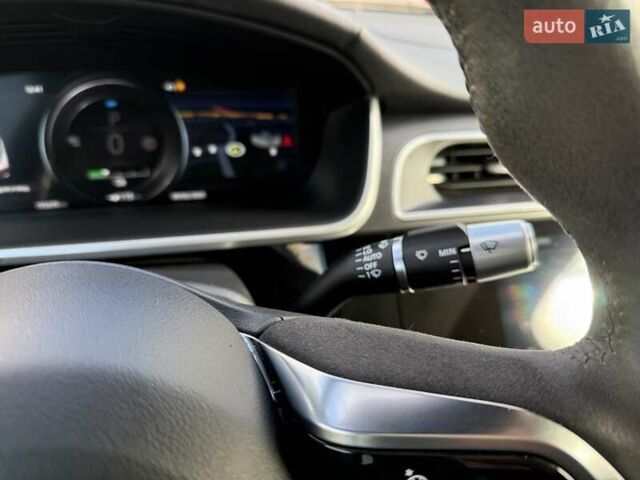 Черный Ягуар I-Pace, объемом двигателя 0 л и пробегом 155 тыс. км за 27000 $, фото 17 на Automoto.ua