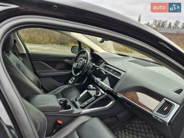 Черный Ягуар I-Pace, объемом двигателя 0 л и пробегом 115 тыс. км за 24800 $, фото 18 на Automoto.ua