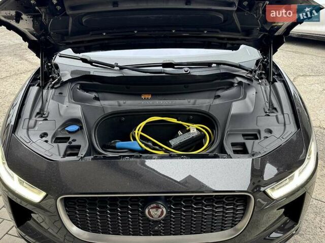 Черный Ягуар I-Pace, объемом двигателя 0 л и пробегом 130 тыс. км за 21900 $, фото 21 на Automoto.ua