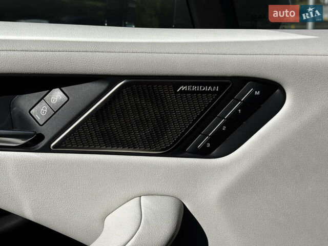 Черный Ягуар I-Pace, объемом двигателя 0 л и пробегом 66 тыс. км за 24200 $, фото 39 на Automoto.ua