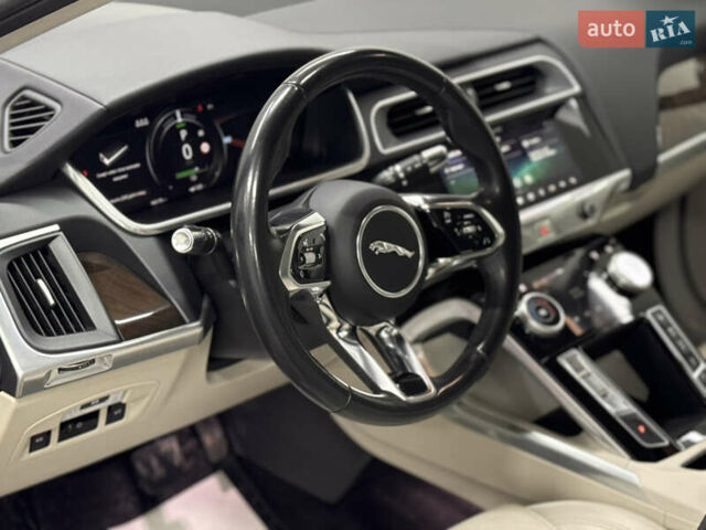 Черный Ягуар I-Pace, объемом двигателя 0 л и пробегом 160 тыс. км за 23000 $, фото 39 на Automoto.ua