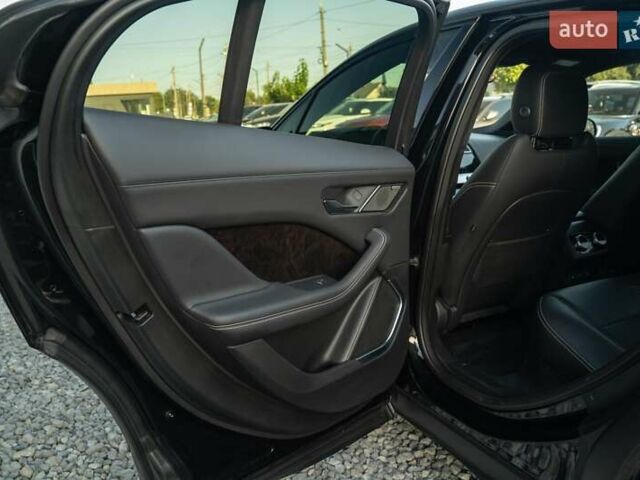 Черный Ягуар I-Pace, объемом двигателя 0 л и пробегом 102 тыс. км за 28900 $, фото 50 на Automoto.ua