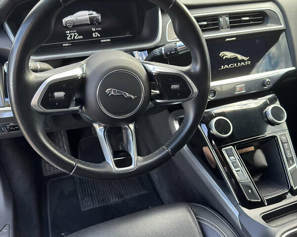Черный Ягуар I-Pace, объемом двигателя 0 л и пробегом 180 тыс. км за 22500 $, фото 32 на Automoto.ua