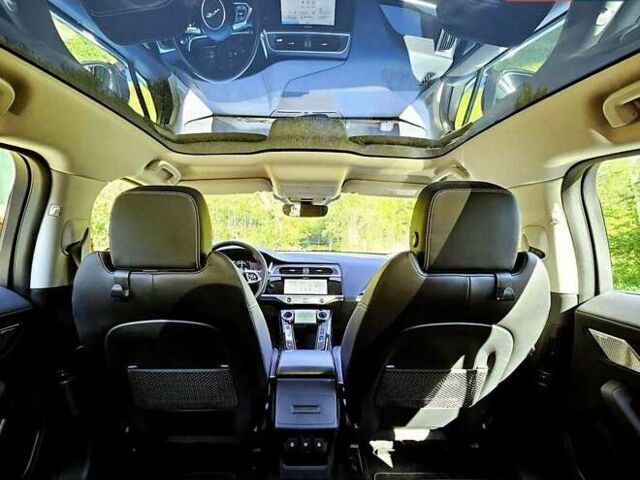 Черный Ягуар I-Pace, объемом двигателя 0 л и пробегом 188 тыс. км за 16000 $, фото 5 на Automoto.ua