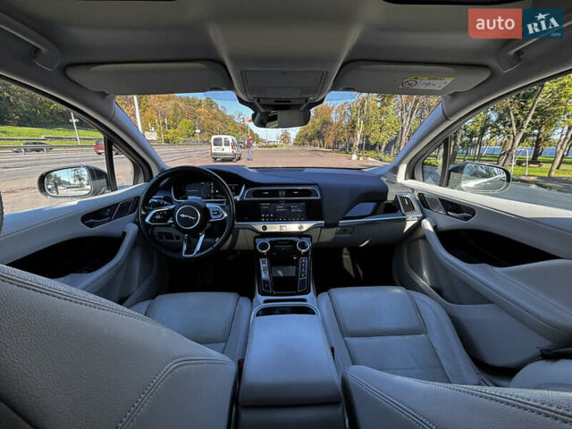 Черный Ягуар I-Pace, объемом двигателя 0 л и пробегом 66 тыс. км за 24200 $, фото 20 на Automoto.ua
