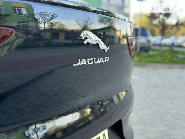 Черный Ягуар I-Pace, объемом двигателя 0 л и пробегом 121 тыс. км за 28990 $, фото 12 на Automoto.ua