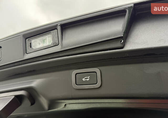 Черный Ягуар I-Pace, объемом двигателя 0 л и пробегом 121 тыс. км за 22500 $, фото 50 на Automoto.ua