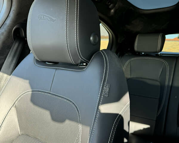 Черный Ягуар I-Pace, объемом двигателя 0 л и пробегом 177 тыс. км за 25500 $, фото 26 на Automoto.ua