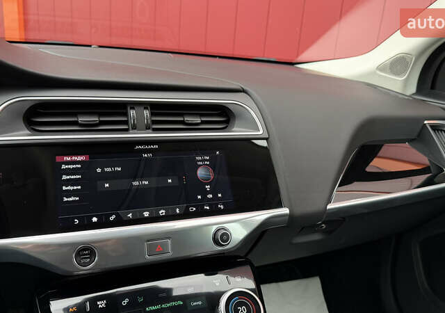 Черный Ягуар I-Pace, объемом двигателя 0 л и пробегом 121 тыс. км за 22500 $, фото 33 на Automoto.ua