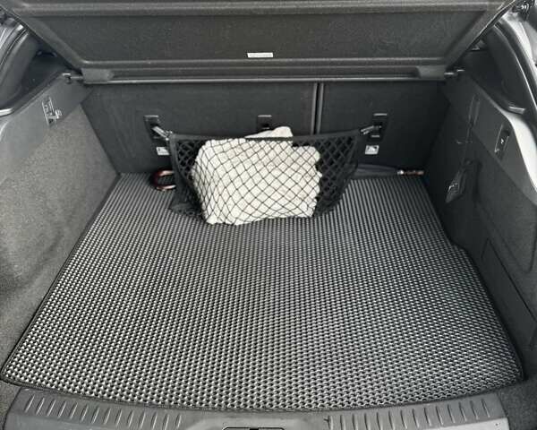 Черный Ягуар I-Pace, объемом двигателя 0 л и пробегом 190 тыс. км за 22500 $, фото 21 на Automoto.ua