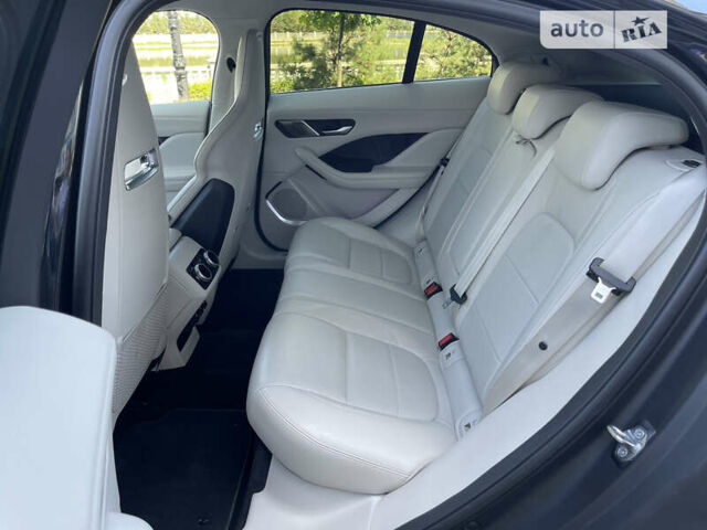 Чорний Ягуар I-Pace, об'ємом двигуна 0 л та пробігом 127 тис. км за 32300 $, фото 51 на Automoto.ua