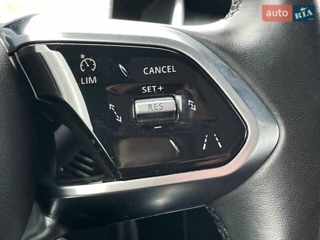 Черный Ягуар I-Pace, объемом двигателя 0 л и пробегом 68 тыс. км за 24499 $, фото 39 на Automoto.ua