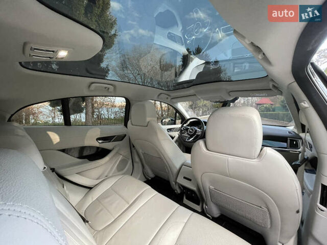 Черный Ягуар I-Pace, объемом двигателя 0 л и пробегом 110 тыс. км за 22600 $, фото 50 на Automoto.ua