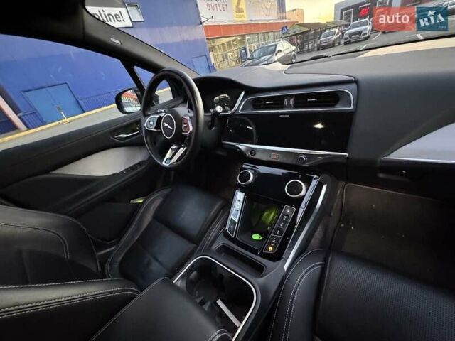 Черный Ягуар I-Pace, объемом двигателя 0 л и пробегом 120 тыс. км за 26000 $, фото 7 на Automoto.ua