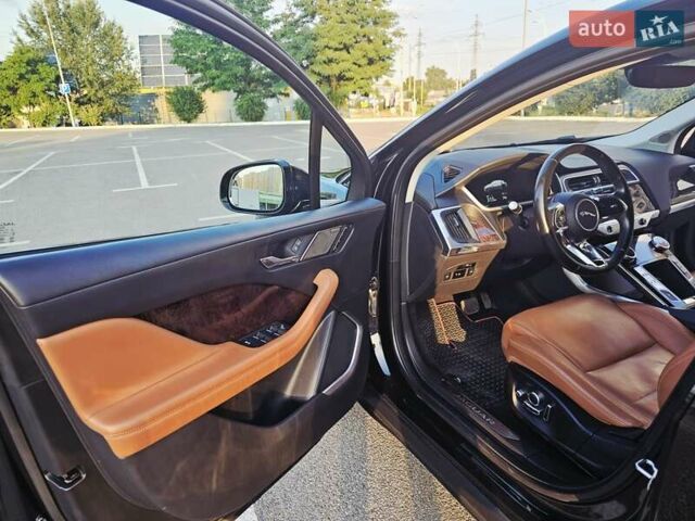 Чорний Ягуар I-Pace, об'ємом двигуна 0 л та пробігом 95 тис. км за 24500 $, фото 6 на Automoto.ua