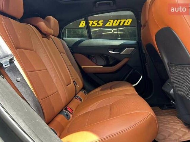 Черный Ягуар I-Pace, объемом двигателя 0 л и пробегом 61 тыс. км за 29000 $, фото 26 на Automoto.ua