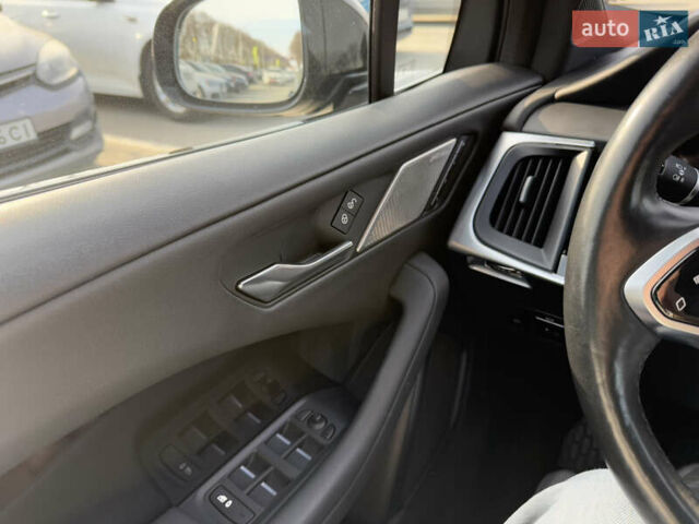 Черный Ягуар I-Pace, объемом двигателя 0 л и пробегом 202 тыс. км за 19100 $, фото 18 на Automoto.ua