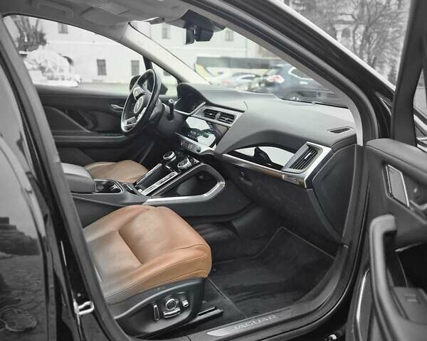 Черный Ягуар I-Pace, объемом двигателя 0 л и пробегом 179 тыс. км за 25500 $, фото 3 на Automoto.ua