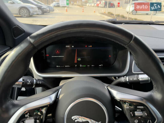 Черный Ягуар I-Pace, объемом двигателя 0 л и пробегом 202 тыс. км за 19100 $, фото 14 на Automoto.ua