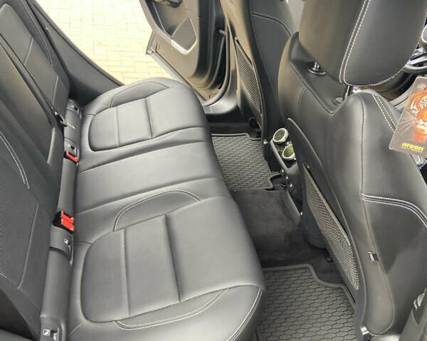 Чорний Ягуар I-Pace, об'ємом двигуна 0 л та пробігом 172 тис. км за 23500 $, фото 15 на Automoto.ua