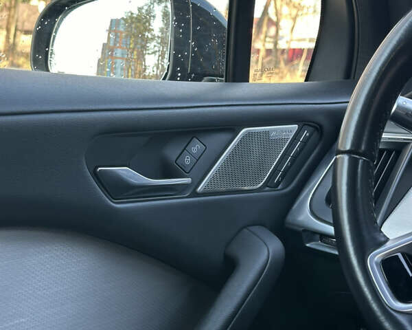 Черный Ягуар I-Pace, объемом двигателя 0 л и пробегом 122 тыс. км за 23300 $, фото 13 на Automoto.ua
