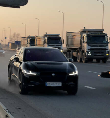 Черный Ягуар I-Pace, объемом двигателя 0 л и пробегом 174 тыс. км за 25200 $, фото 5 на Automoto.ua