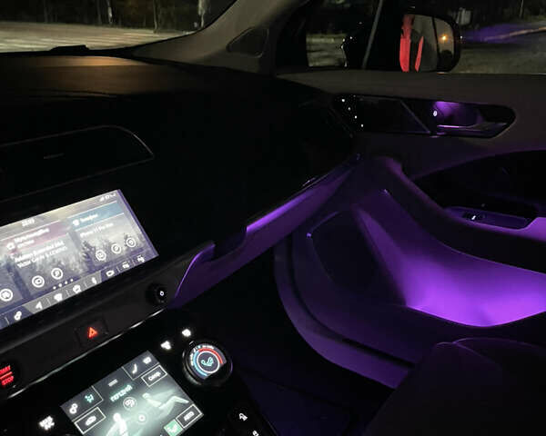 Чорний Ягуар I-Pace, об'ємом двигуна 0 л та пробігом 127 тис. км за 32300 $, фото 58 на Automoto.ua