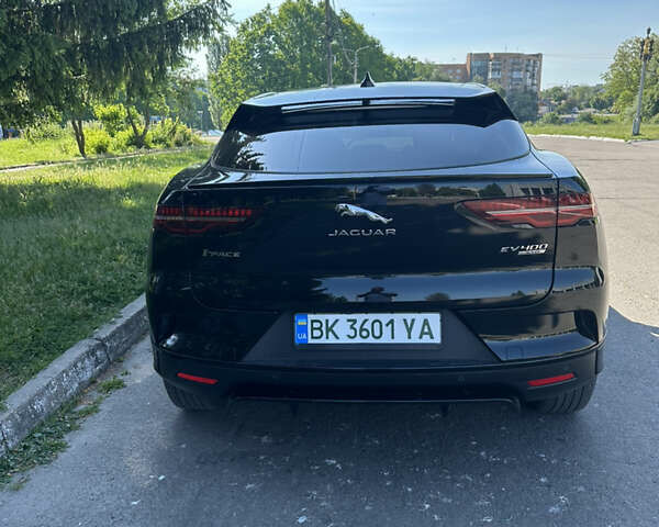 Черный Ягуар I-Pace, объемом двигателя 0 л и пробегом 108 тыс. км за 21999 $, фото 3 на Automoto.ua