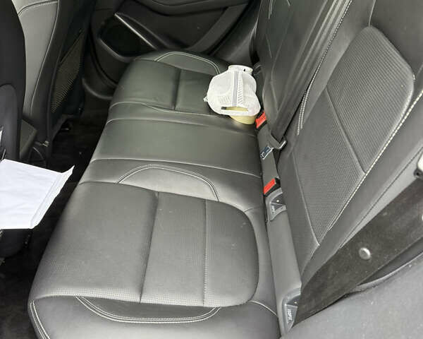 Черный Ягуар I-Pace, объемом двигателя 0 л и пробегом 88 тыс. км за 17900 $, фото 17 на Automoto.ua