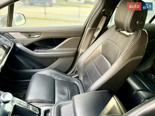 Черный Ягуар I-Pace, объемом двигателя 0 л и пробегом 231 тыс. км за 17500 $, фото 14 на Automoto.ua