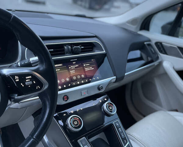 Черный Ягуар I-Pace, объемом двигателя 0 л и пробегом 138 тыс. км за 21700 $, фото 13 на Automoto.ua