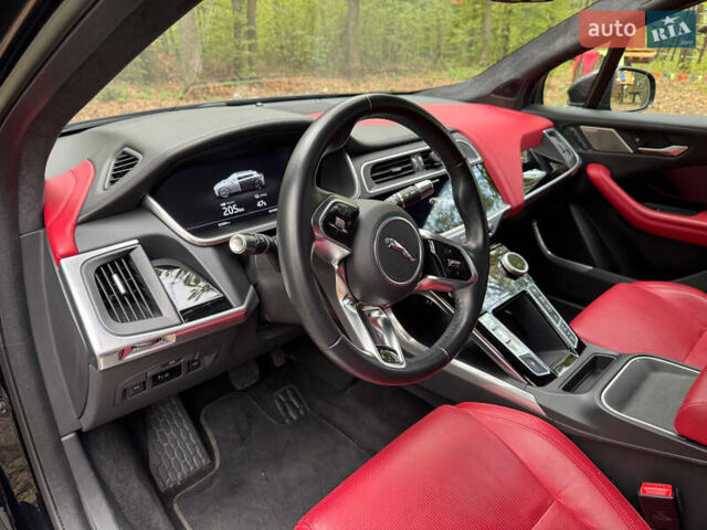 Черный Ягуар I-Pace, объемом двигателя 0 л и пробегом 24 тыс. км за 34900 $, фото 4 на Automoto.ua