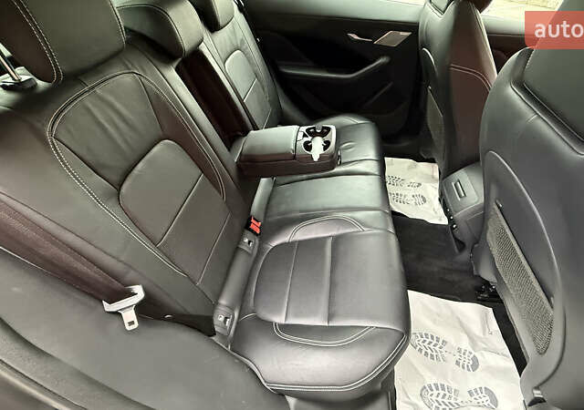 Черный Ягуар I-Pace, объемом двигателя 0 л и пробегом 121 тыс. км за 22500 $, фото 54 на Automoto.ua