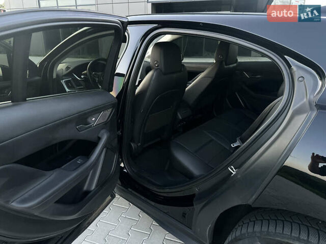 Черный Ягуар I-Pace, объемом двигателя 0 л и пробегом 138 тыс. км за 19999 $, фото 9 на Automoto.ua