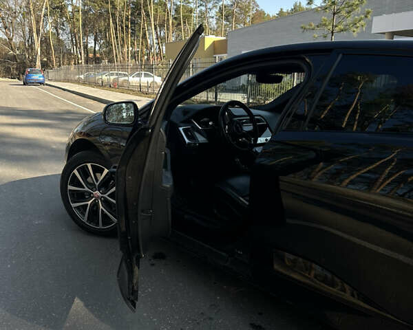 Черный Ягуар I-Pace, объемом двигателя 0 л и пробегом 122 тыс. км за 23300 $, фото 5 на Automoto.ua