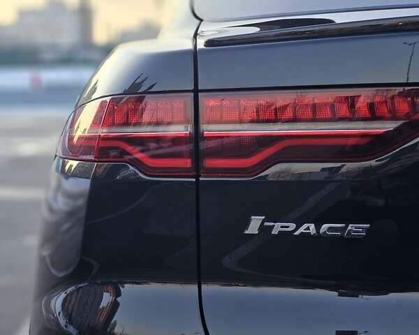 Черный Ягуар I-Pace, объемом двигателя 0 л и пробегом 91 тыс. км за 28000 $, фото 6 на Automoto.ua