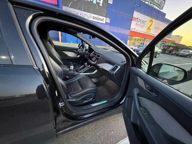 Черный Ягуар I-Pace, объемом двигателя 0 л и пробегом 123 тыс. км за 25599 $, фото 8 на Automoto.ua