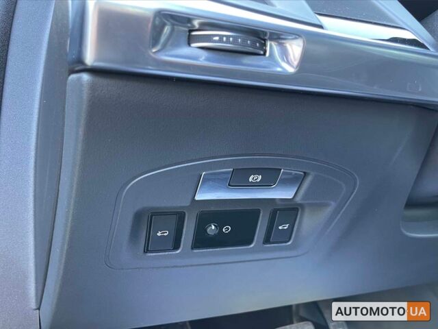 Черный Ягуар I-Pace, объемом двигателя 90 л и пробегом 121 тыс. км за 27100 $, фото 11 на Automoto.ua
