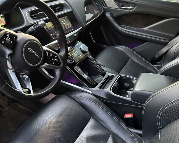 Черный Ягуар I-Pace, объемом двигателя 0 л и пробегом 157 тыс. км за 25999 $, фото 25 на Automoto.ua