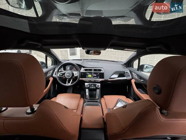 Черный Ягуар I-Pace, объемом двигателя 0 л и пробегом 130 тыс. км за 21900 $, фото 1 на Automoto.ua