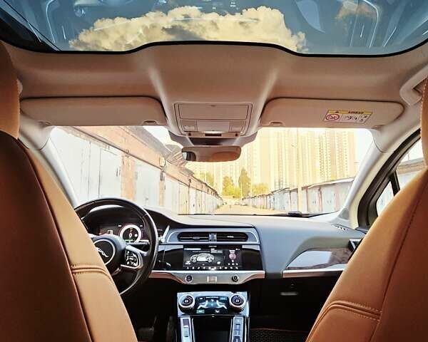 Чорний Ягуар I-Pace, об'ємом двигуна 0 л та пробігом 95 тис. км за 24500 $, фото 12 на Automoto.ua
