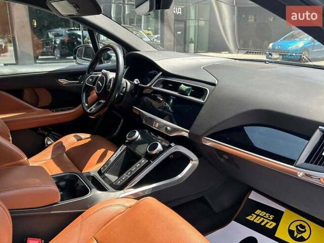 Черный Ягуар I-Pace, объемом двигателя 0 л и пробегом 61 тыс. км за 29000 $, фото 19 на Automoto.ua