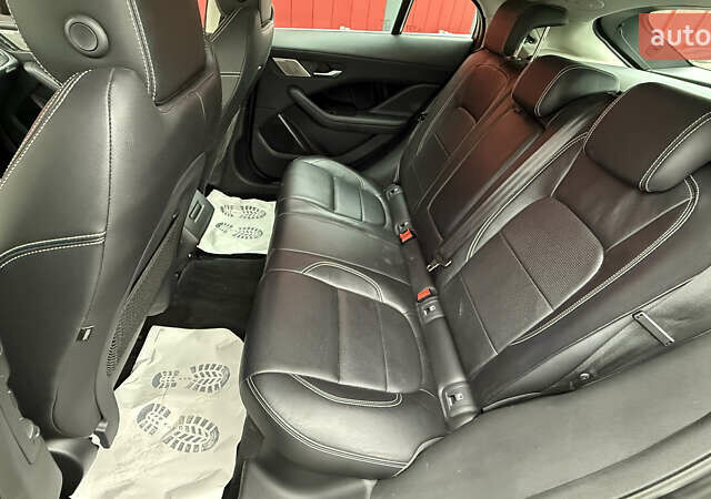 Черный Ягуар I-Pace, объемом двигателя 0 л и пробегом 121 тыс. км за 22500 $, фото 43 на Automoto.ua