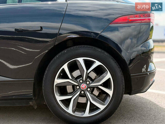 Черный Ягуар I-Pace, объемом двигателя 0 л и пробегом 112 тыс. км за 22840 $, фото 50 на Automoto.ua