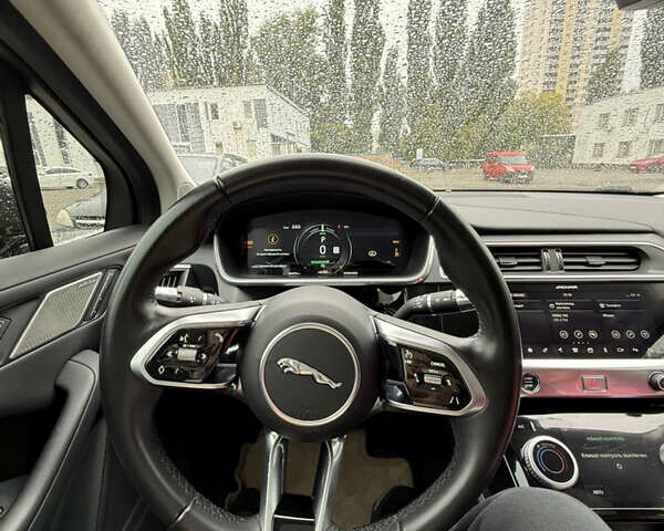 Черный Ягуар I-Pace, объемом двигателя 0 л и пробегом 88 тыс. км за 17900 $, фото 5 на Automoto.ua