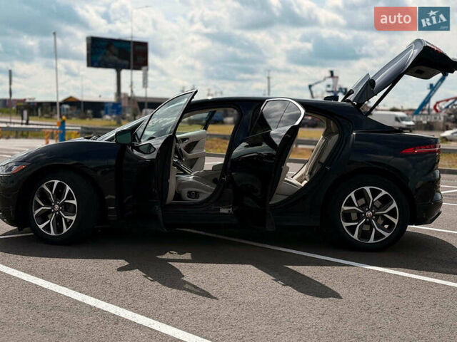 Черный Ягуар I-Pace, объемом двигателя 0 л и пробегом 112 тыс. км за 22840 $, фото 35 на Automoto.ua