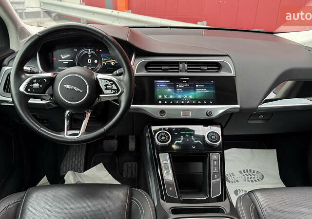 Черный Ягуар I-Pace, объемом двигателя 0 л и пробегом 121 тыс. км за 22500 $, фото 65 на Automoto.ua