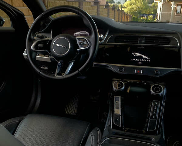 Чорний Ягуар I-Pace, об'ємом двигуна 0 л та пробігом 142 тис. км за 24000 $, фото 15 на Automoto.ua