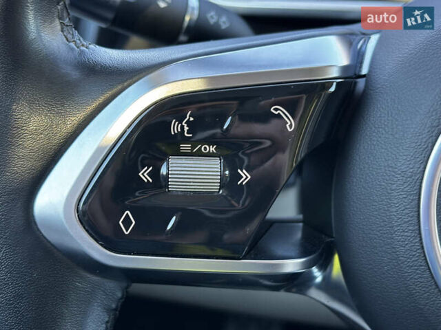 Черный Ягуар I-Pace, объемом двигателя 0 л и пробегом 66 тыс. км за 24200 $, фото 41 на Automoto.ua